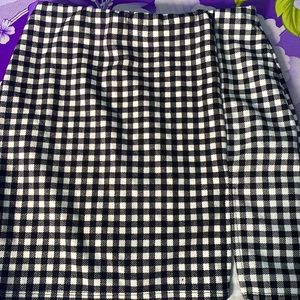 Pencil skirt w/ slit